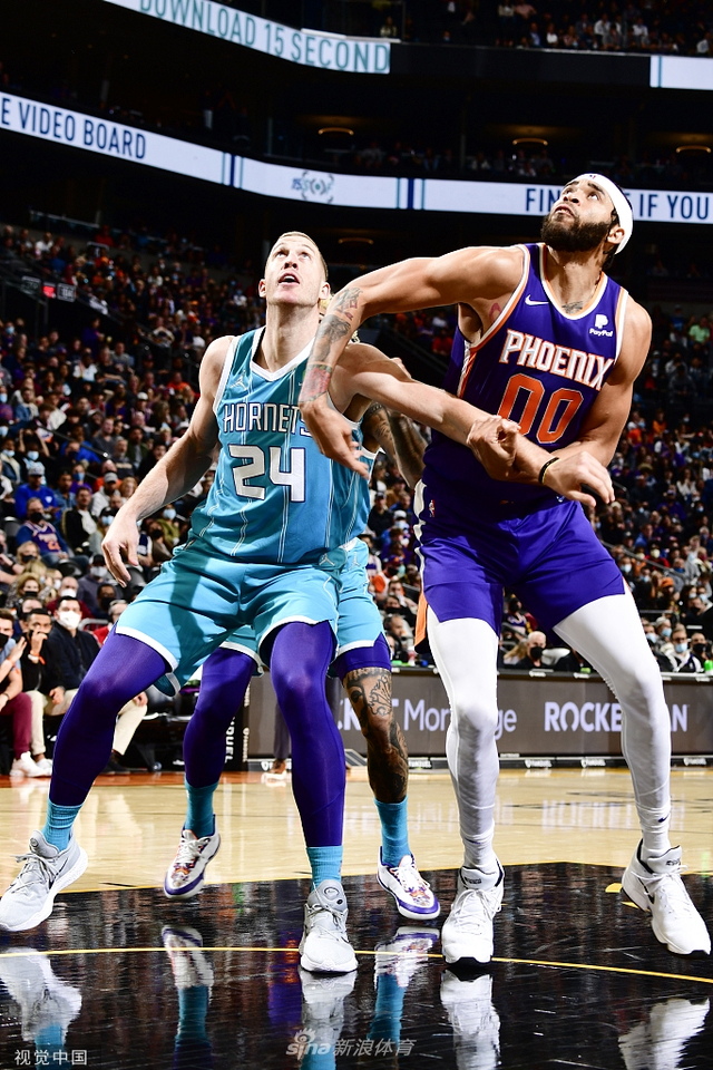 动在国内迎 动在国内迎