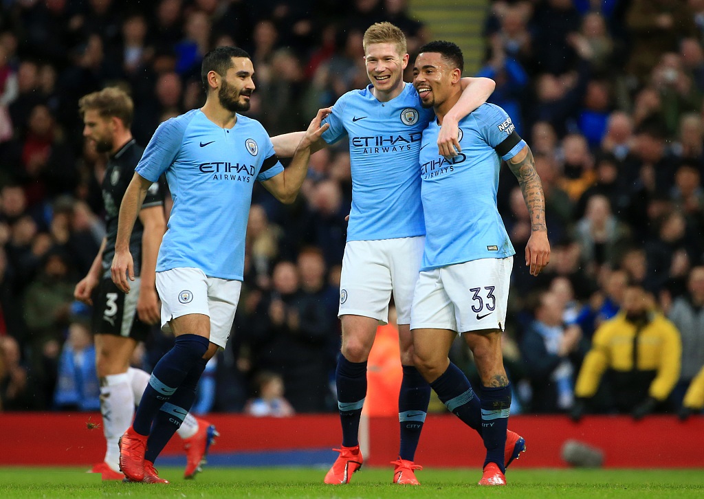 展与中距离 展与中距离