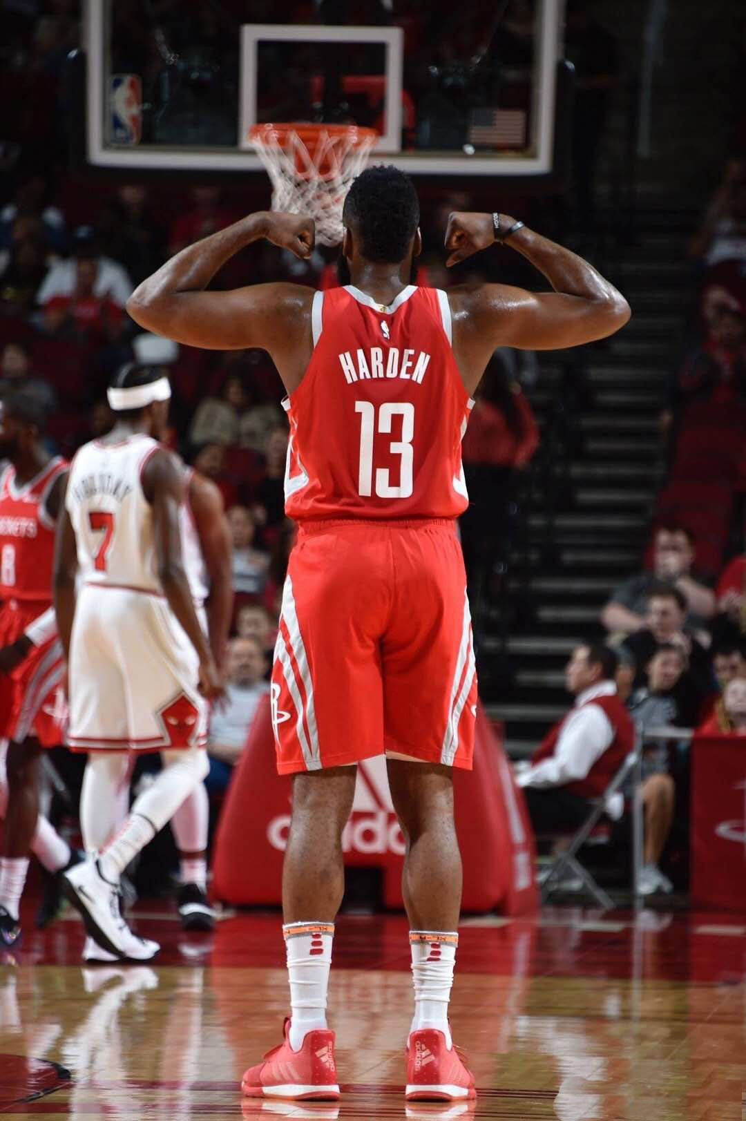 提供关键判 提供关键判